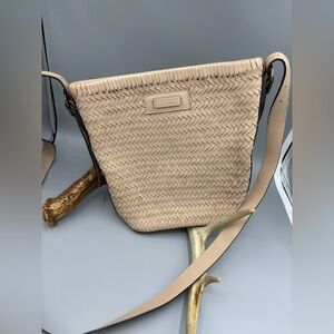 🥜Woven Leather Tan Shoulder Bag